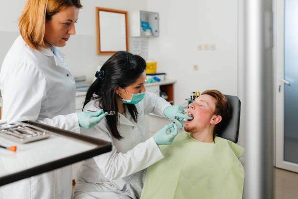  Manhattan, KS Emergency Dentist Pros